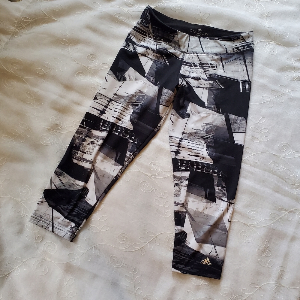 Adidas print design leggings